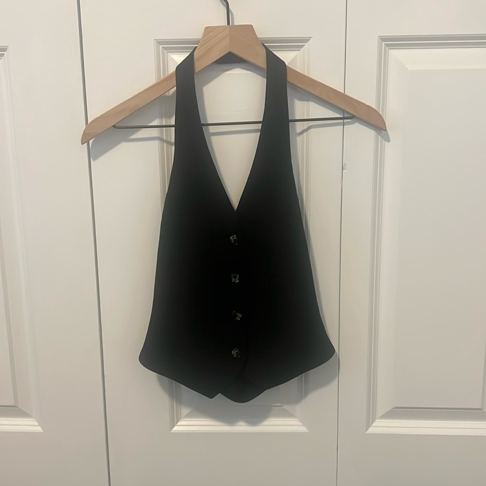 Aritzia Wilfred Vito Vest in black